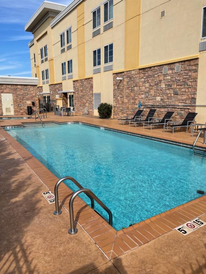 La Quinta By Wyndham Elk City Bagian luar foto